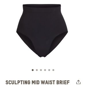 Sculpting Mid Waist Brief Skims Shapewear